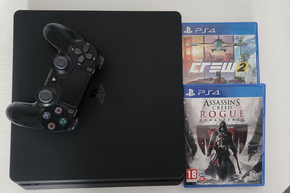 PS4 500gb, pad, kable, gry