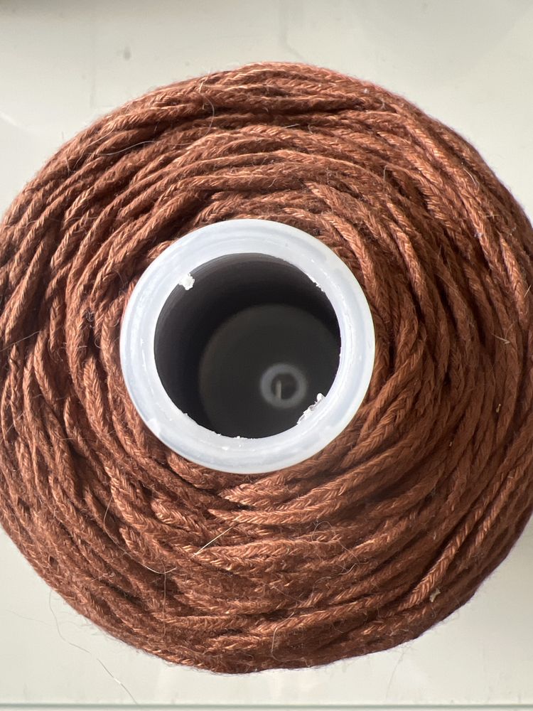 Sznurek nowosolski 2mm brąz 0.564kg