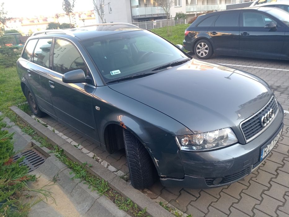 Audi A4 b6 kombi, kolor szary, rok prod. 2002