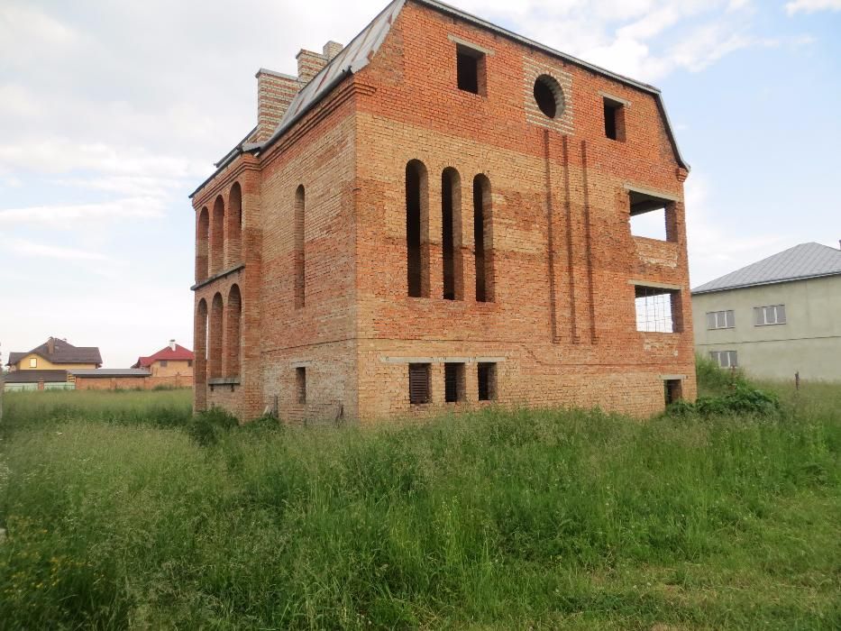 Продаж незавершеного будинка