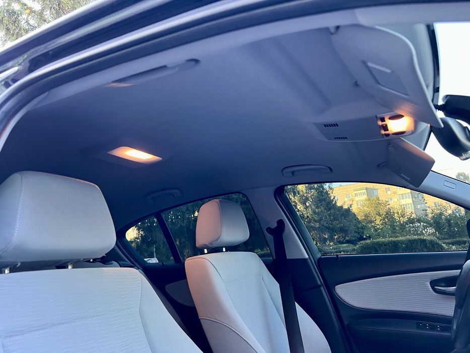 У продажy BMW 2.0 Бензин.Автомат