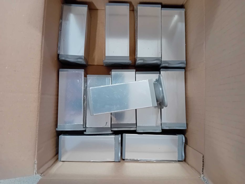 Nóżki meblowe chromowane regulowane, nowe (12 szt.)