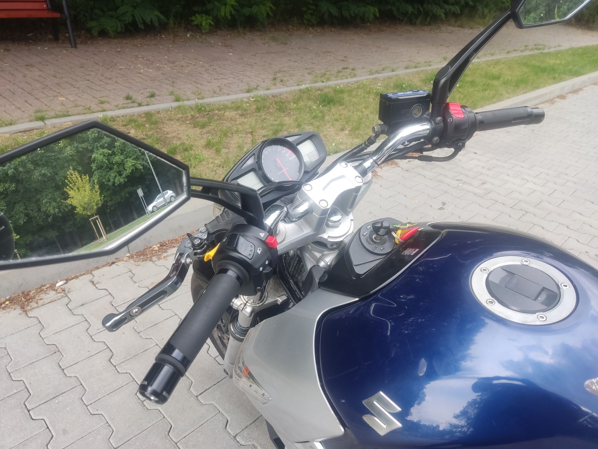 Suzuki GSR 600  zamiana