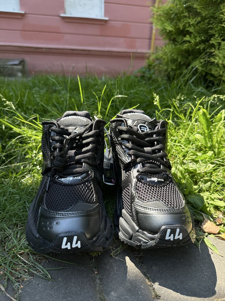 Balenciaga Runner