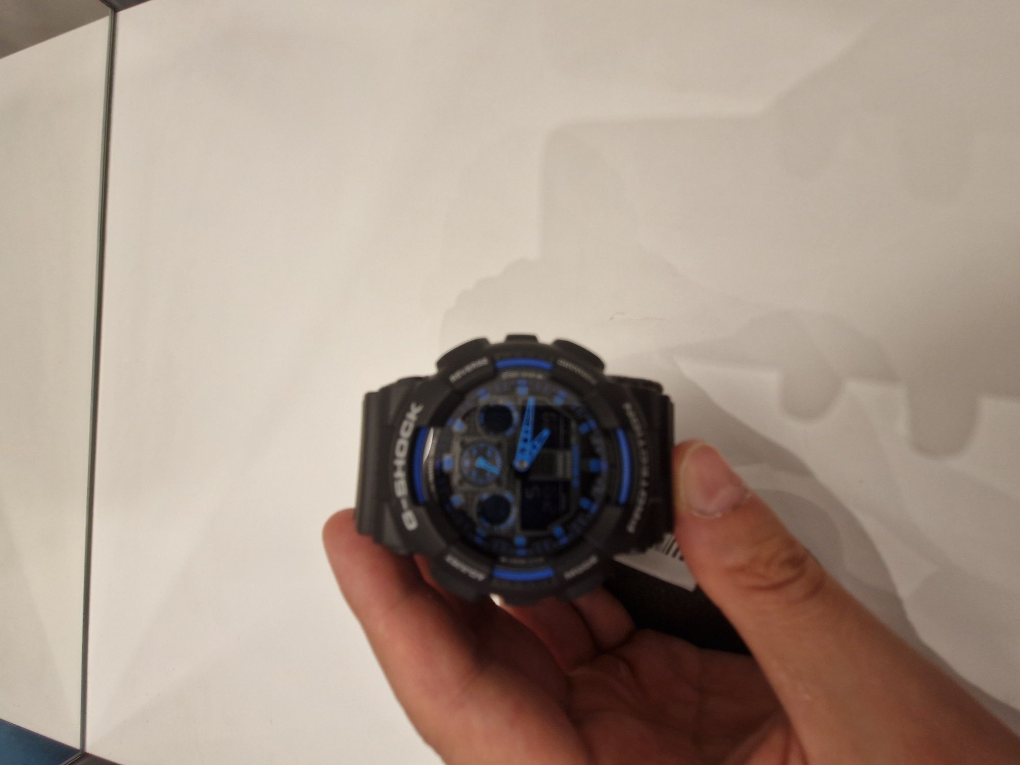 Zegarek sportowy CASIO G-Shock Original GA-100-1A2ER Czarno-niebieski