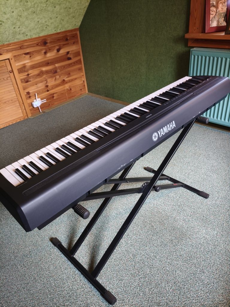 Yamaha digital piano P-95