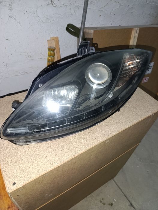 Фара ліва ,Seat Leon