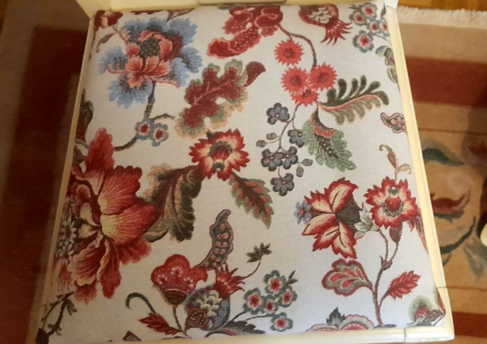 Par de cadeiras lacadas