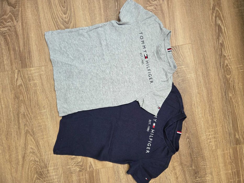 T-shirt Tommy Hilfiger -2 sztuki -rozm. 110/116