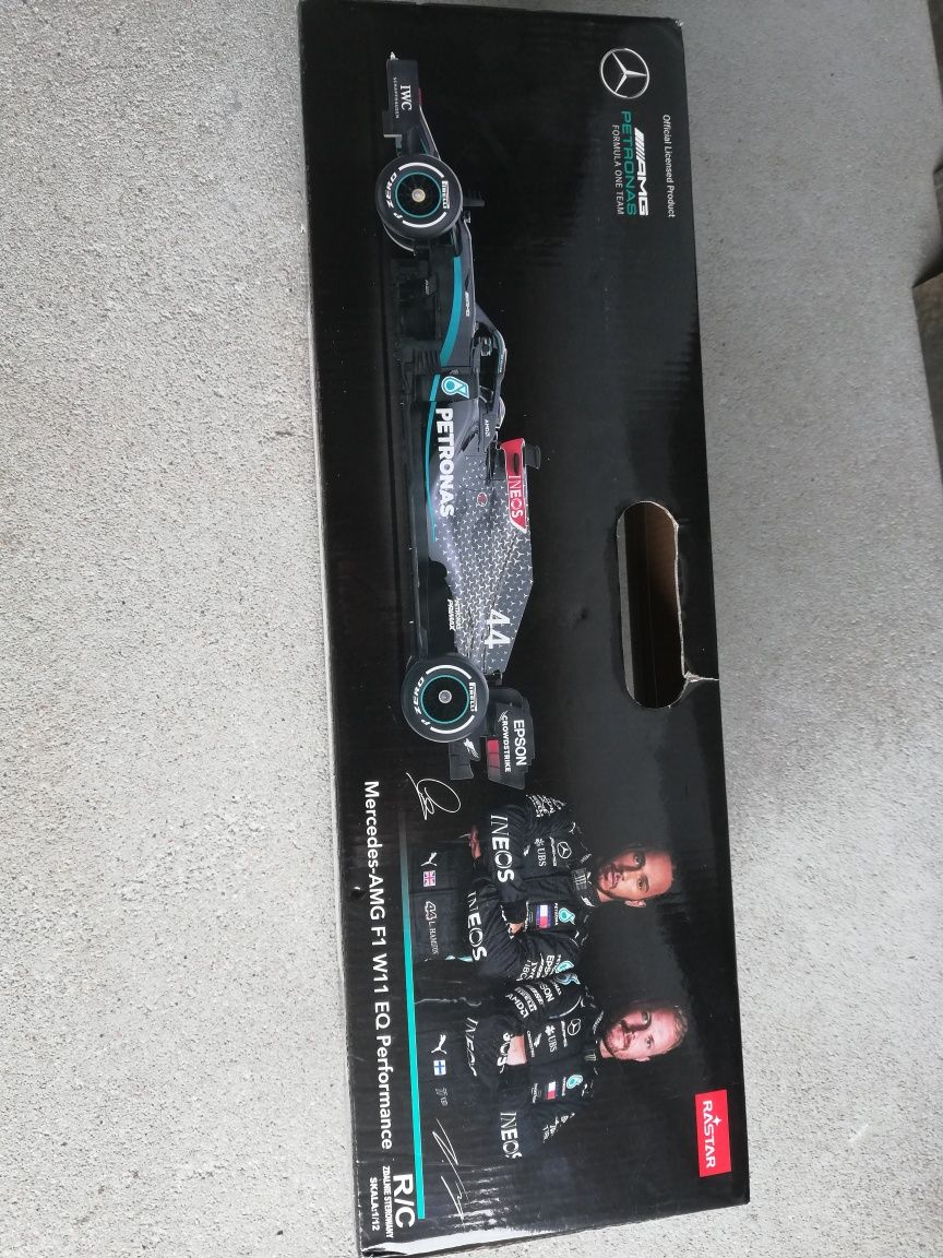 Mercedes AMG F1 Petronas Formuła 1, model zdalnie sterowany,skala 1:12