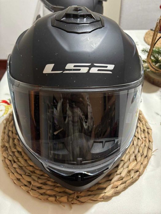 LS2 FF908 Strobe II Capacete Sólido