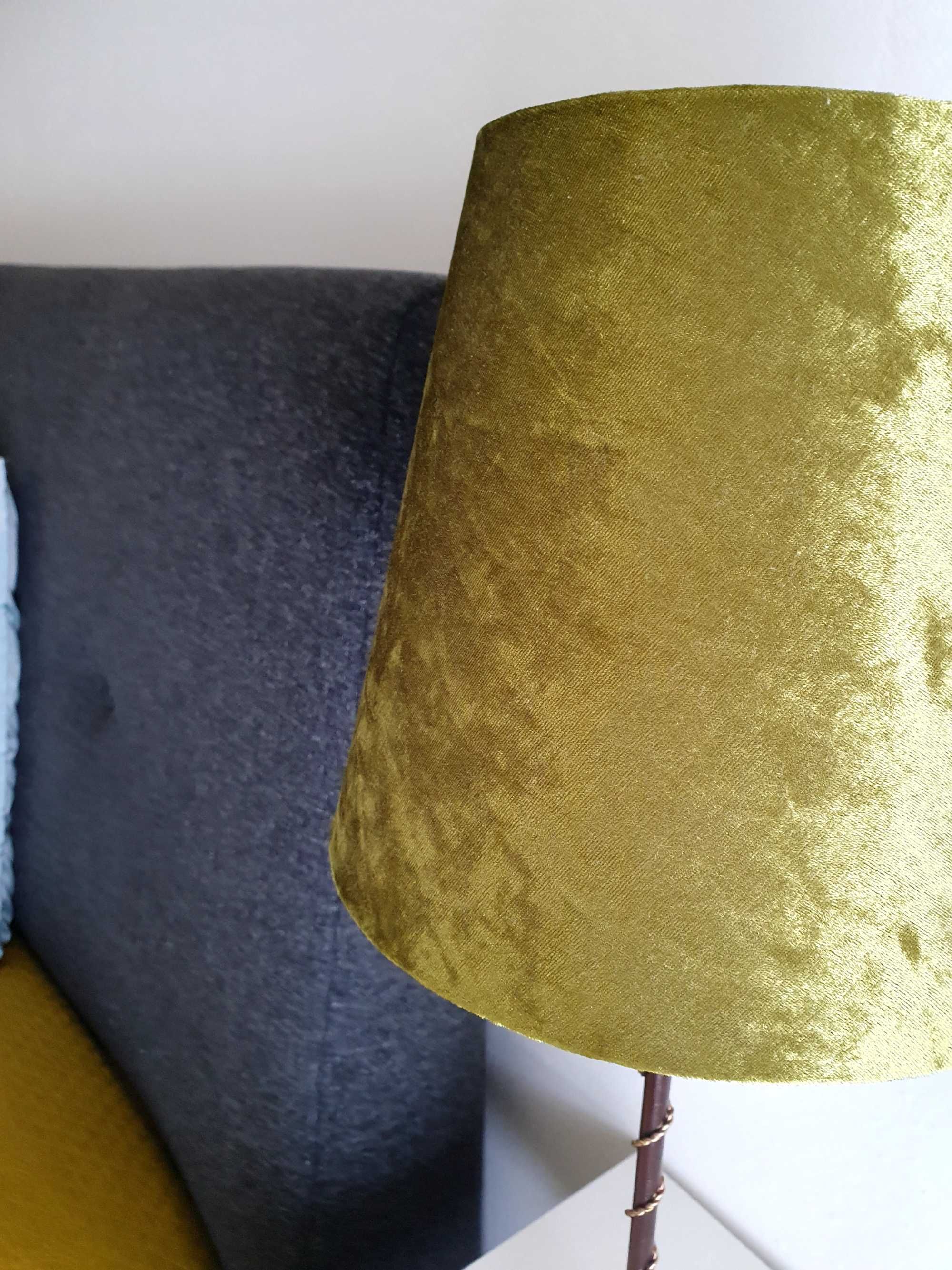 Conjunto de quarto - colcha, almofadas, candeeiro