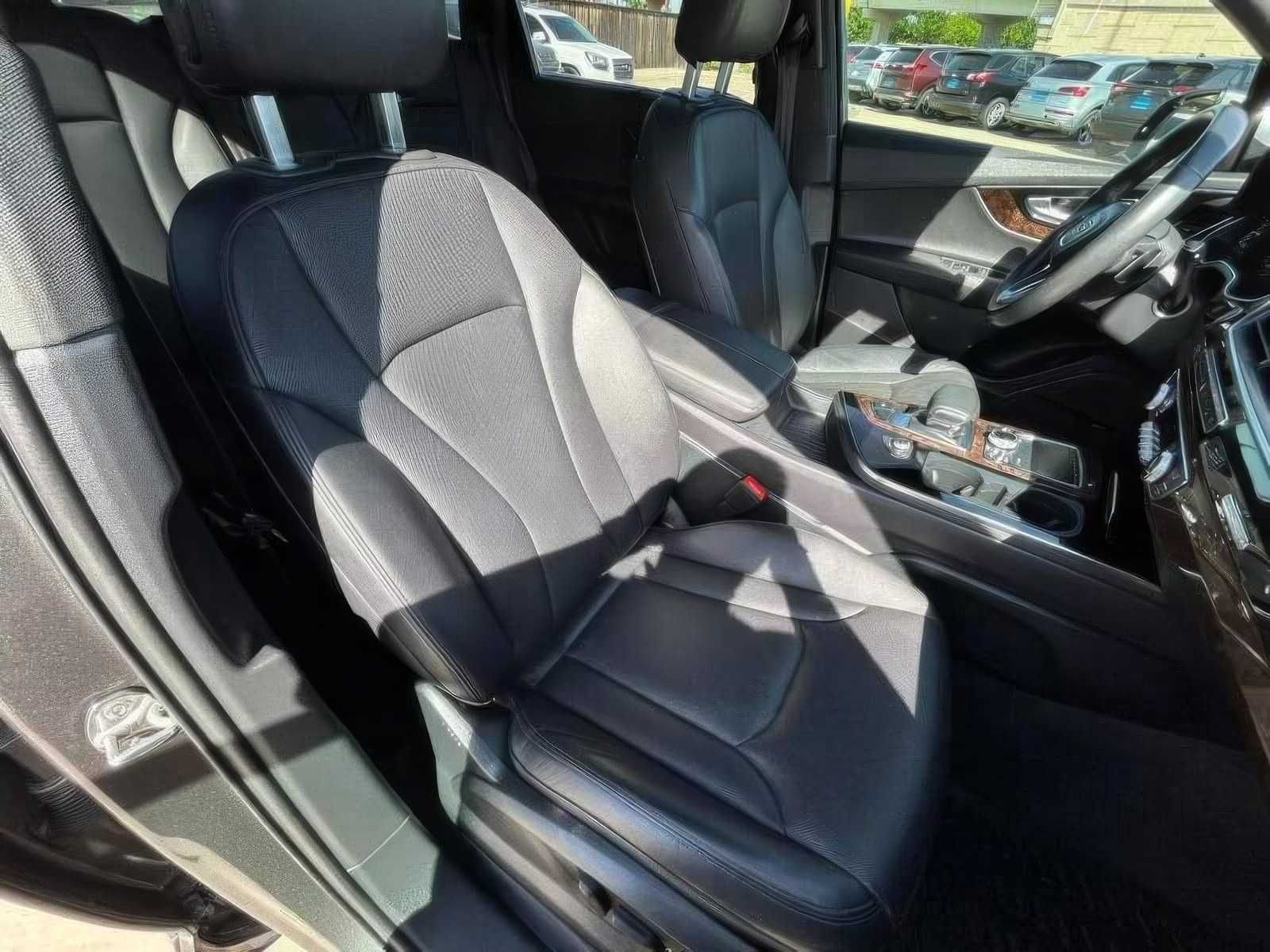 2019    Audi    Q7