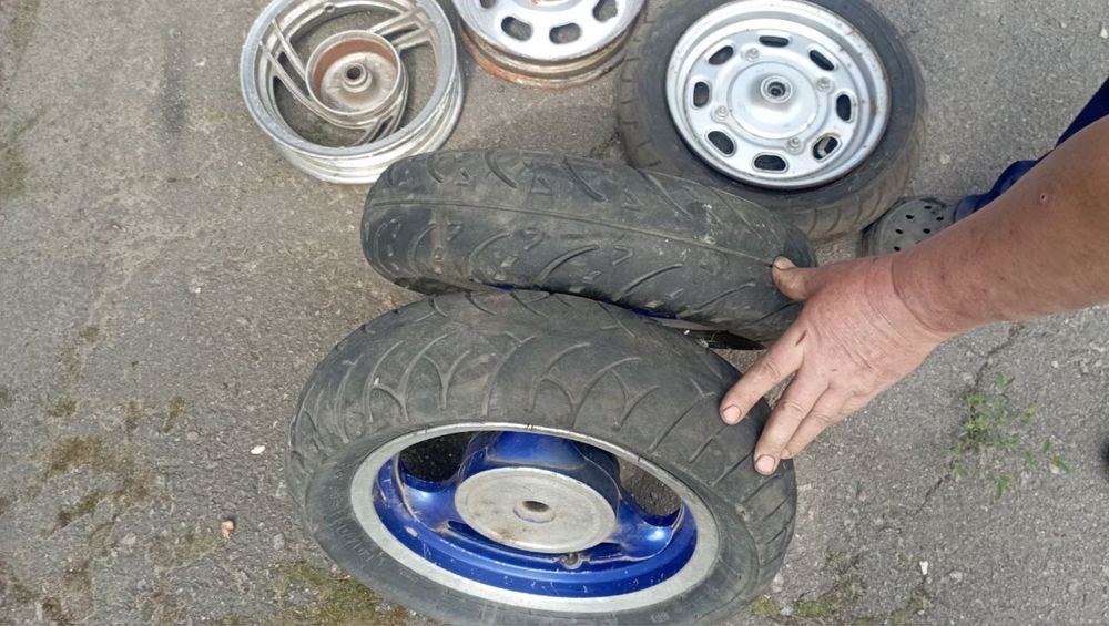 Продам диски для скутера  R10 и R12