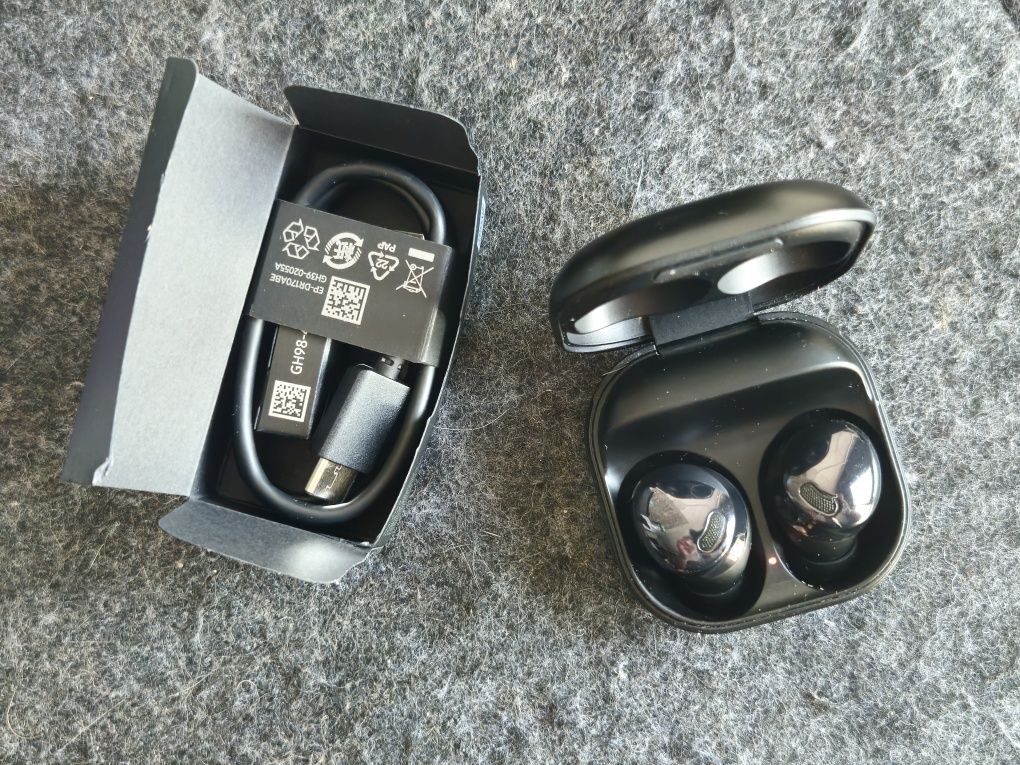 Samsung Galaxy Buds Pro + capa Spigen