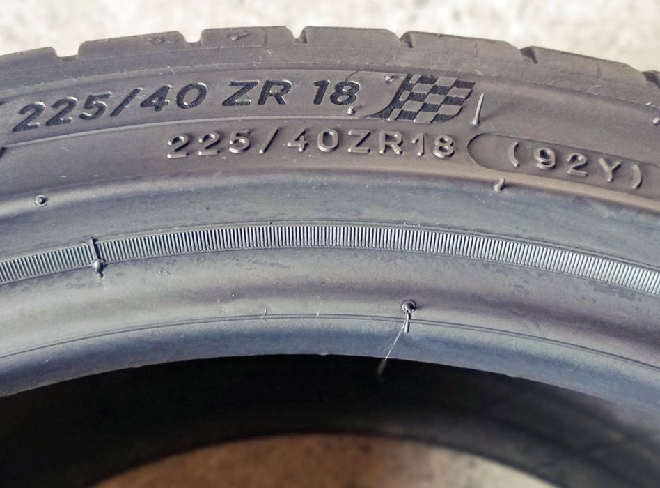 Шини літні R18 225/40 Michelin Pilot Sport 4
