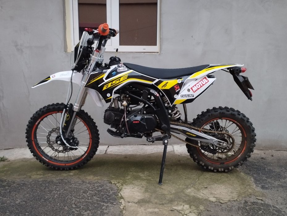 Пітбайк BSE SP04 ENDURO 140 Система запуску електростартер
Задні шини