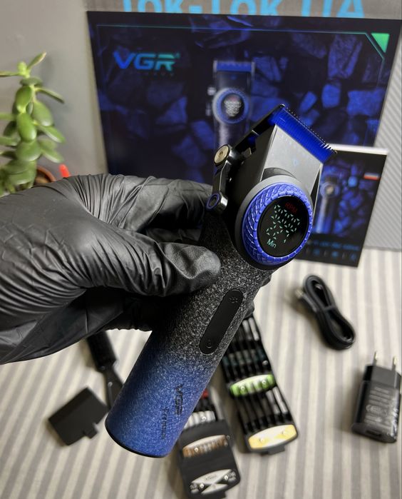 Машинка для стрижки VGR V-001 BLUE, дисплей, 9000 об/хв, 10 насадок