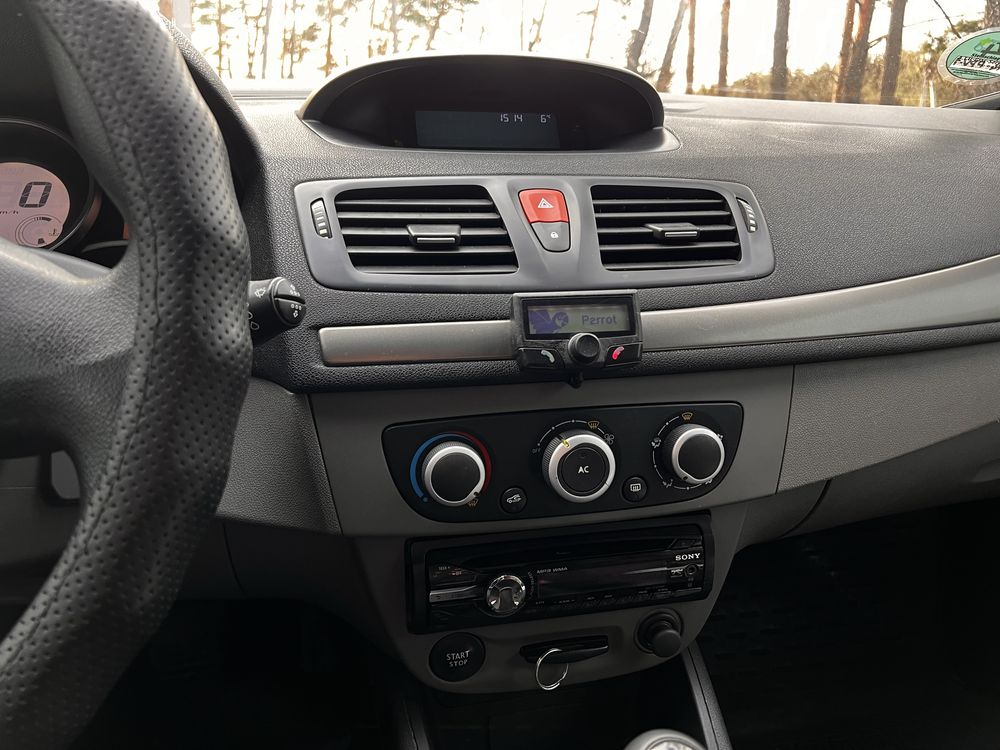 Renault Megane 2011р., 1.6 газ/бензин, механіка, 256 т.км