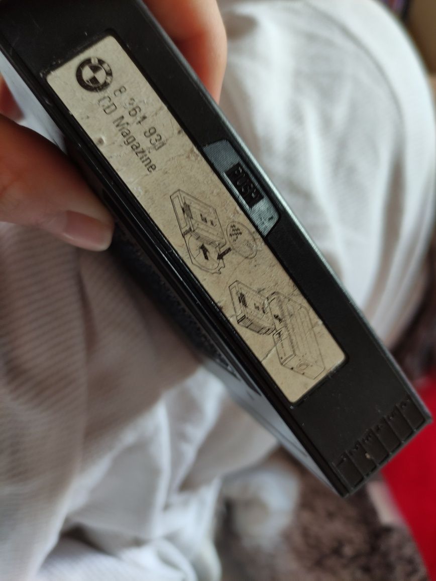 Magazynek na płyty kaseton zmieniarki płyt  BMW E46 E39 6CD
