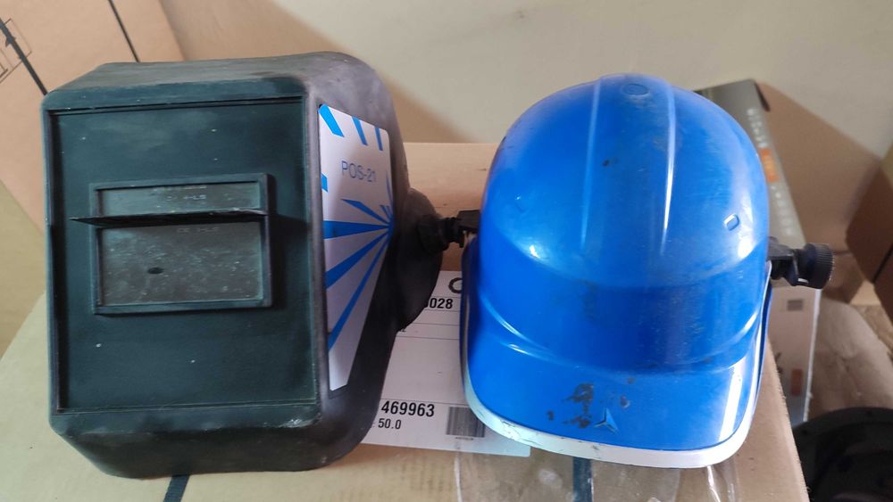 POS-21 Przyłbica spawalnicza z kaskiem + 
do tego tarcza