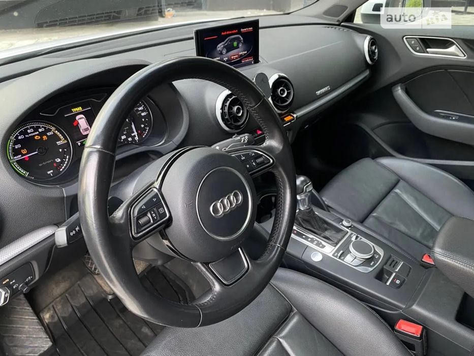 Audi A3 e-tron 2016 PHEV Ауді А3 єтрон гібрид (Plugin Hybrid)