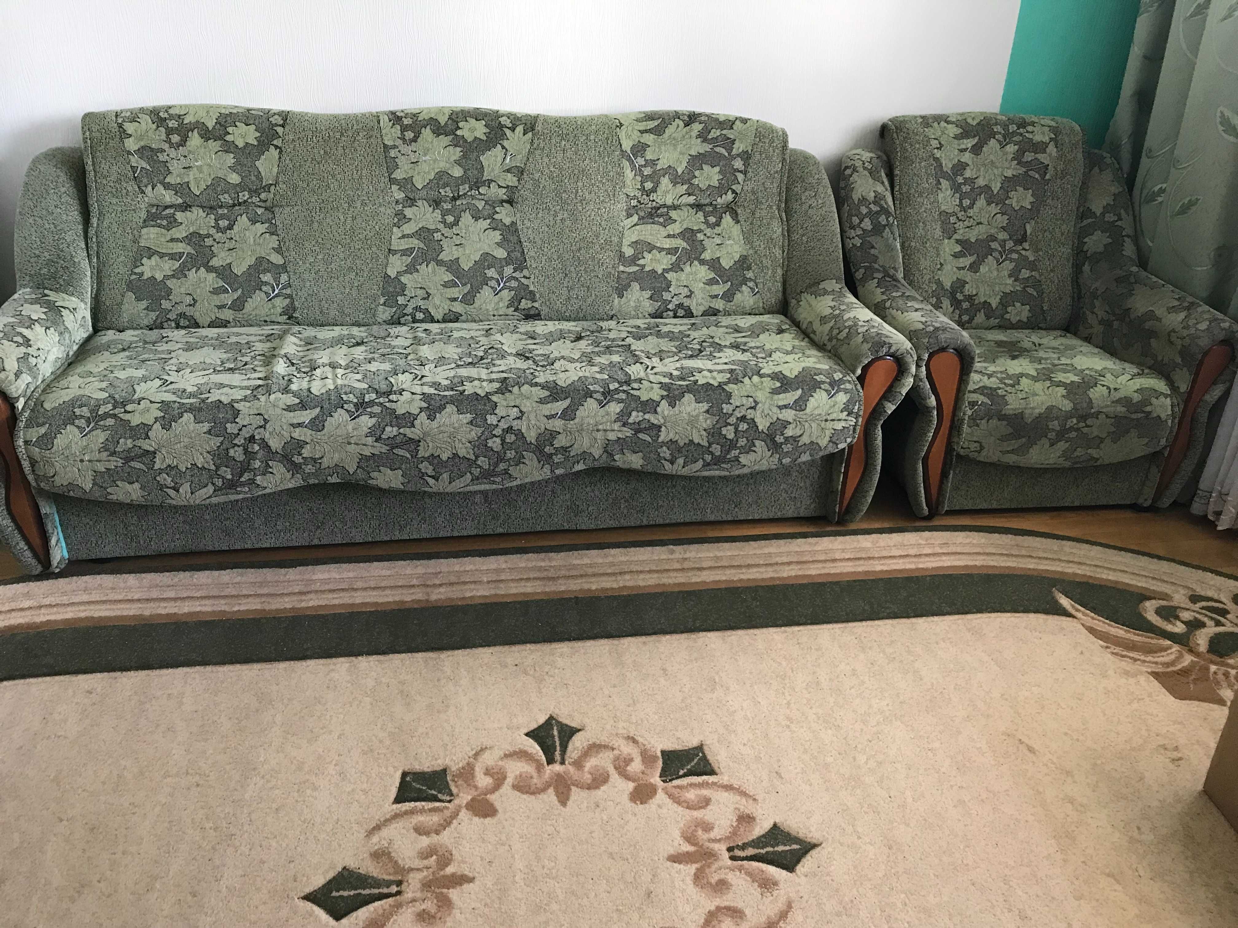 Продам  б/у диван і два крісла. САМОВИВІЗ!!!