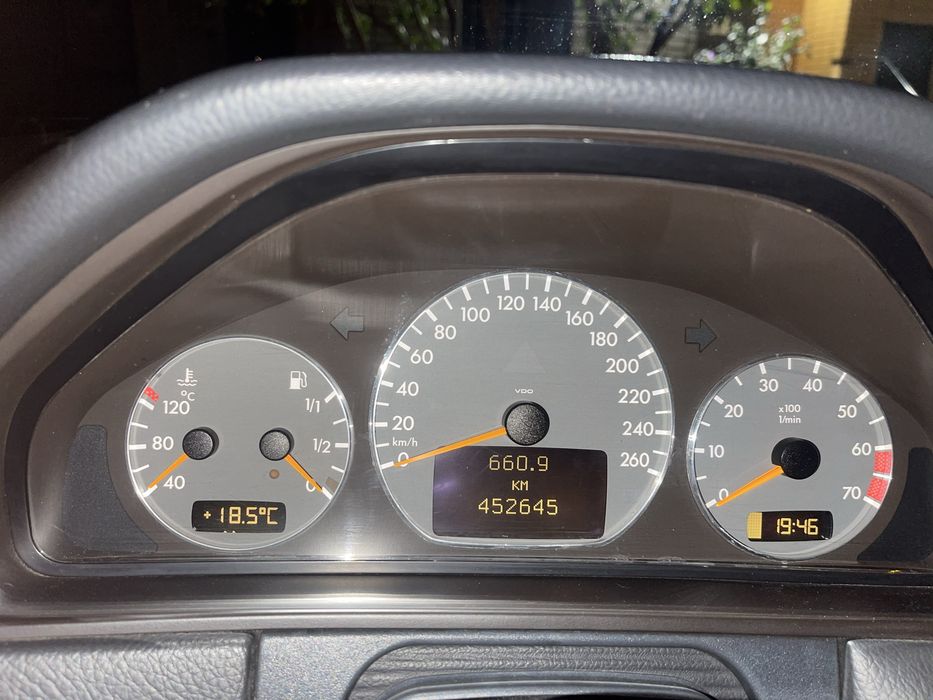 Mercedes-Benz W210 E430