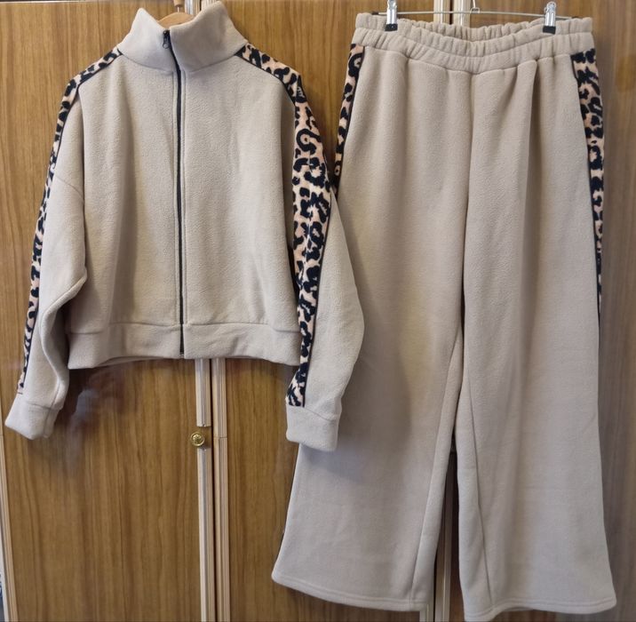 Теплий флісовий костюм новий з біркою