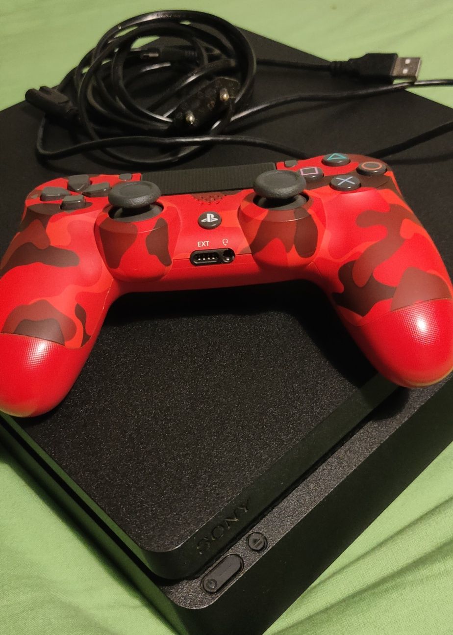 PS4 como nova com comando e jogos