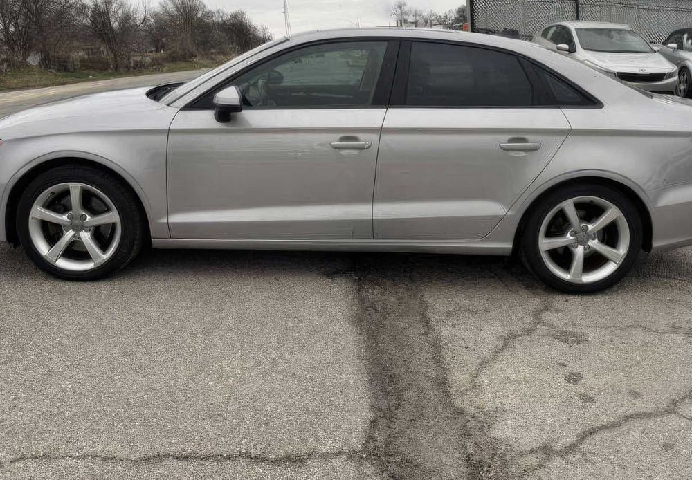 Audi A3      2015