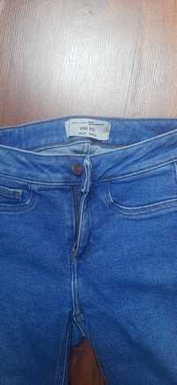 Spodnie dżinsowe z dziurami dziewczęce