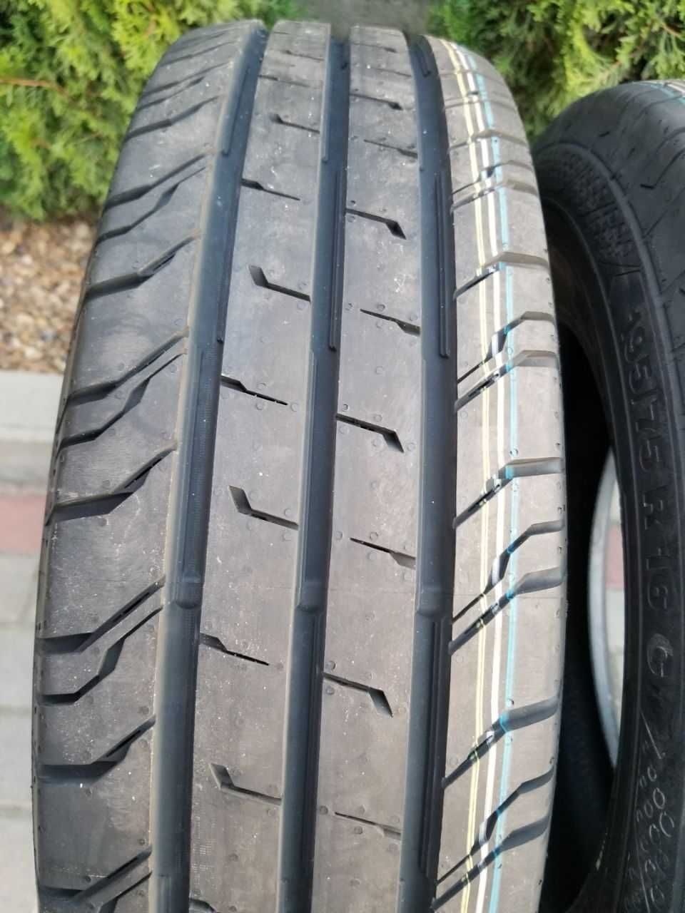 Шини Continental 195/75 R16C 107/105R (PR8) ContiVanContact200