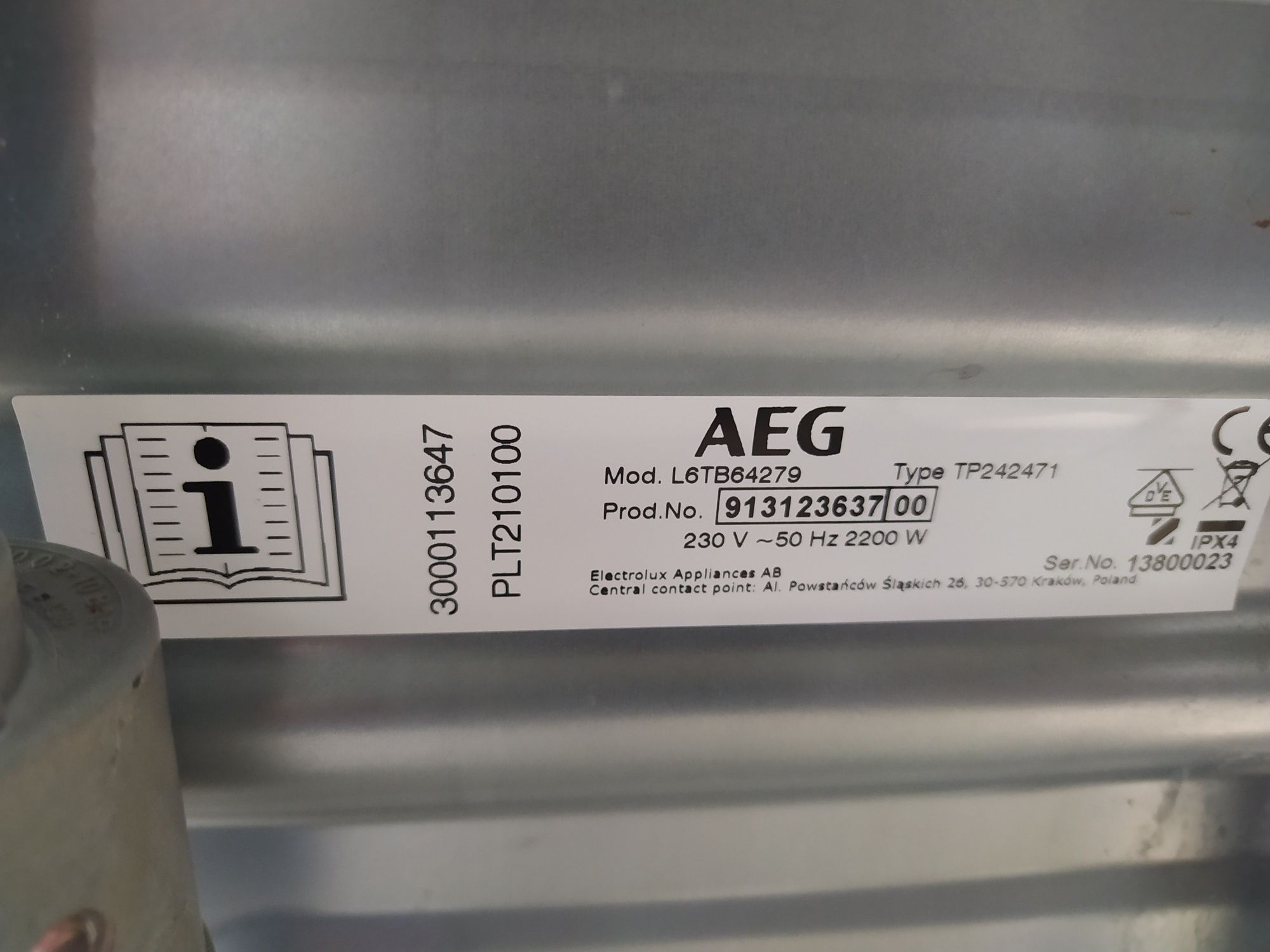 Вузька пральна машина з верхнім завантаженням AEG L6TB64279