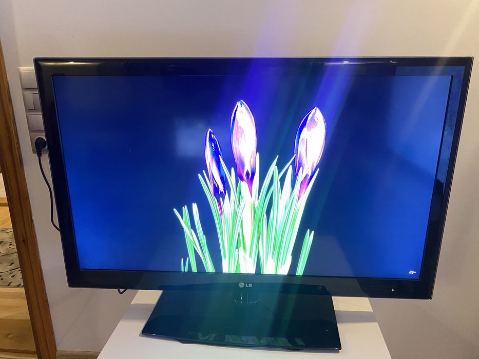 Lg 37cali LG 37LV3500 LED-LCD. 1920x1080 (FHD