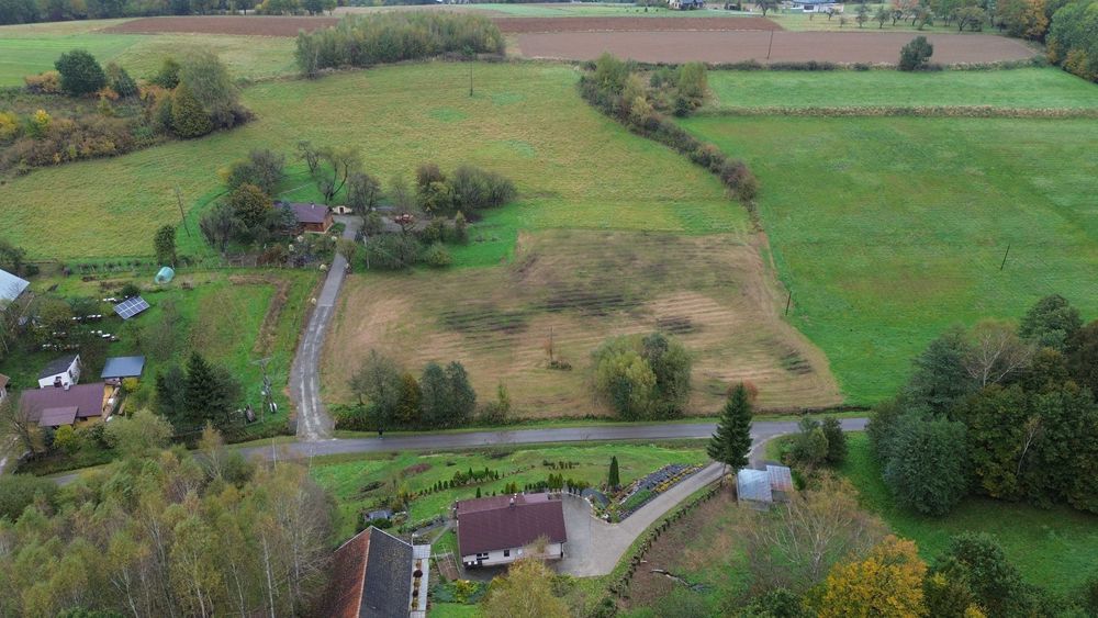 Działka budowlana z WZ-ką w bardzo spokojnej okolicy