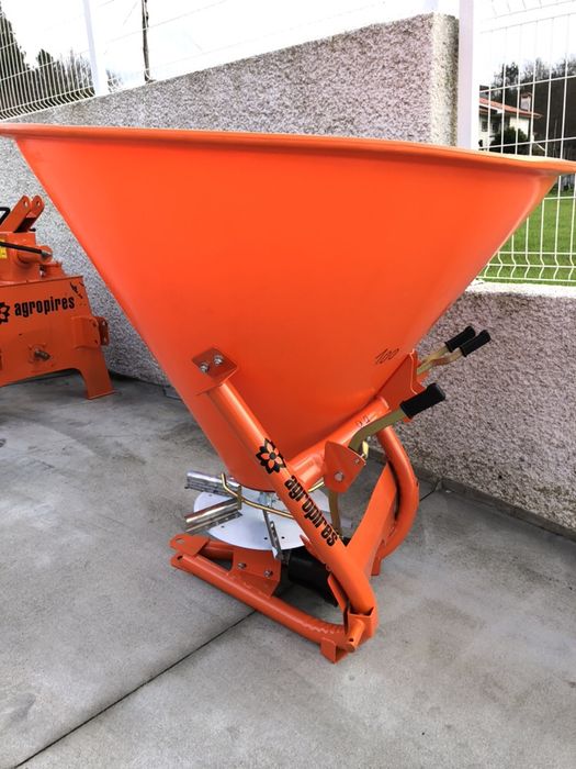 Distribuidor de adubos