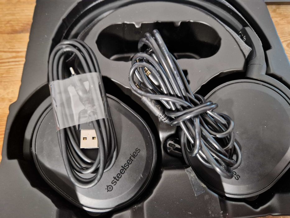 Słuchawki bezprzewodowe nauszne SteelSeries Arctis 7+ (3545)