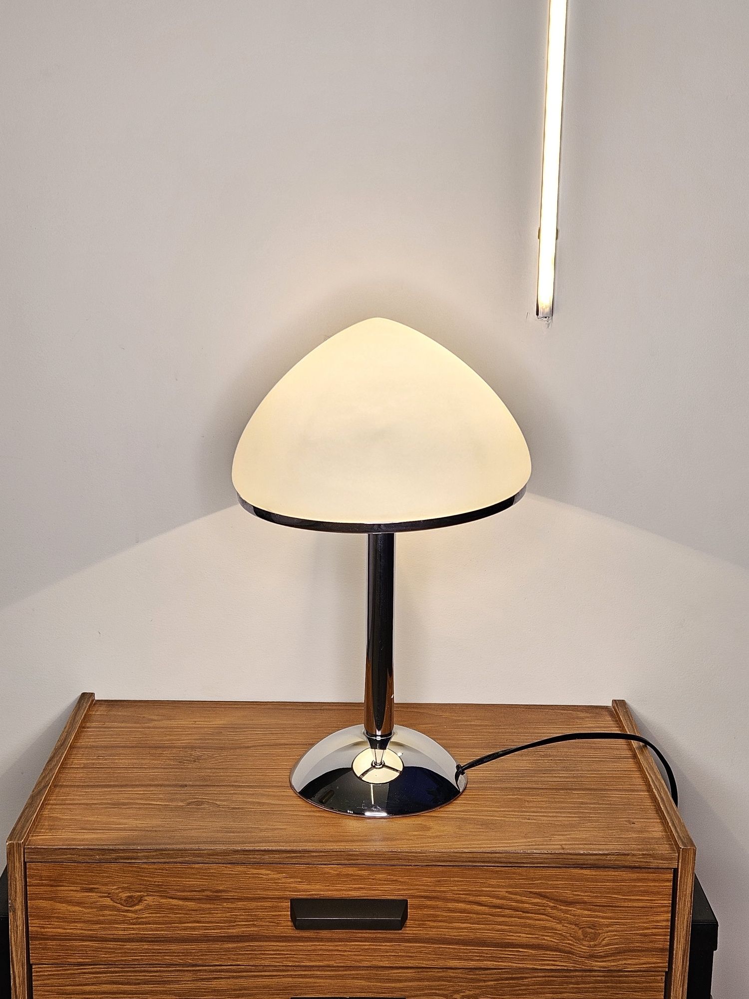 Lampa Bauhaus, Vintage