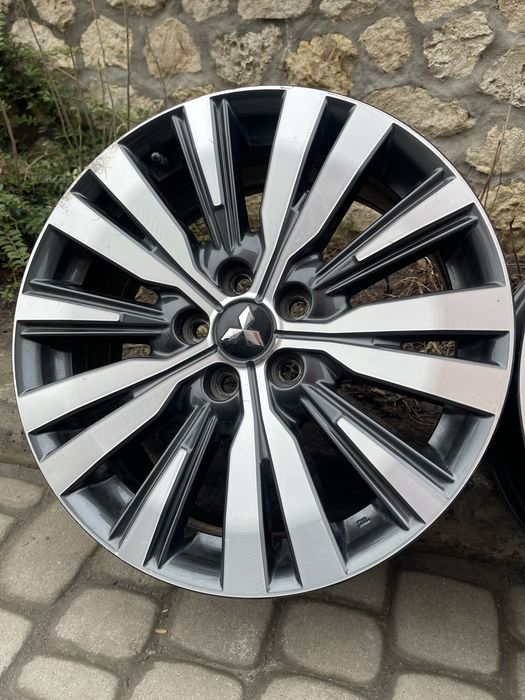 Диски R18 5/114,3 Mitsubishi Outlander ASX Eclipse Cross HYUNDAI KIA