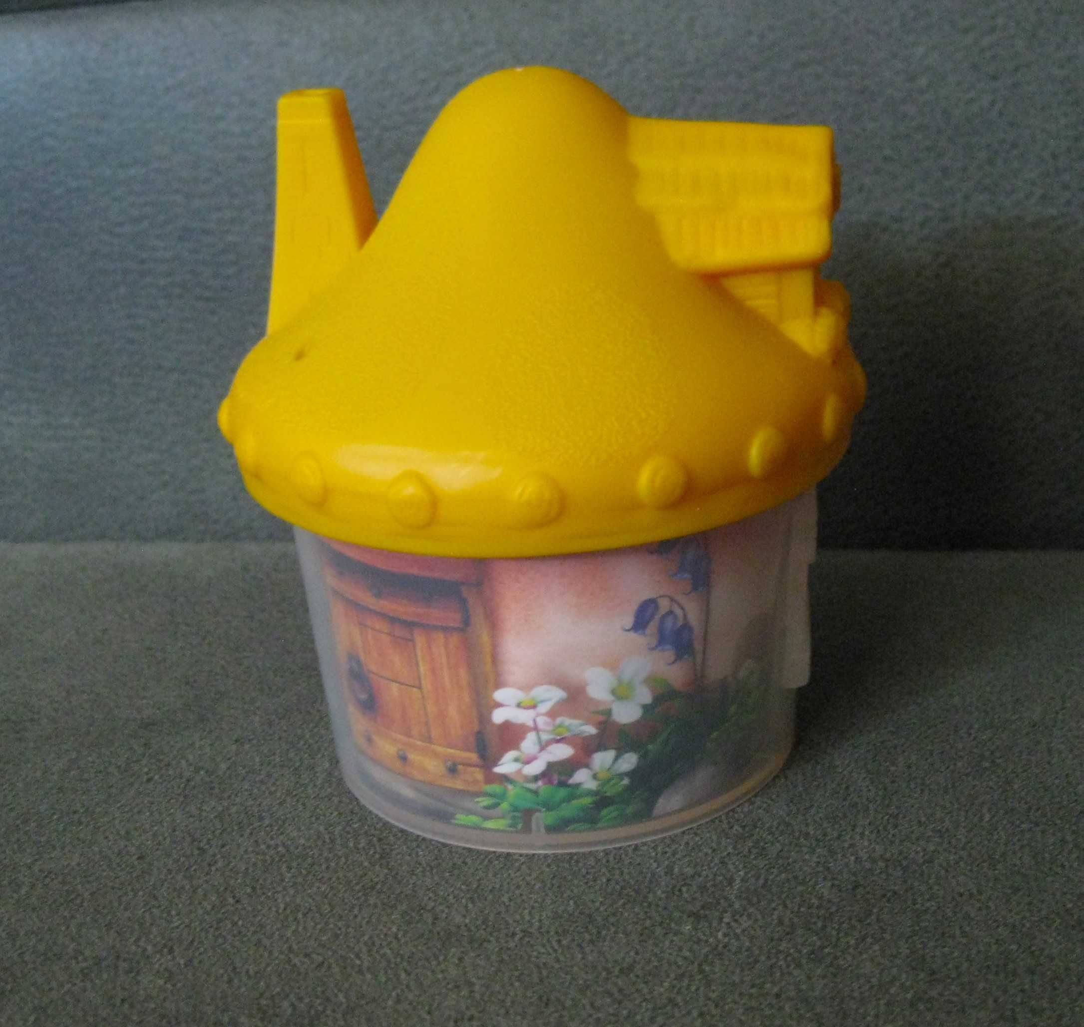 Casa dos Smurfs ou Estrumfres c/ 2 figuras