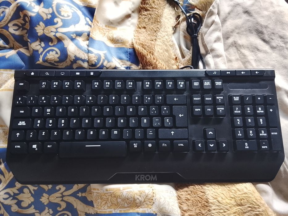 Teclado Krom Kenya