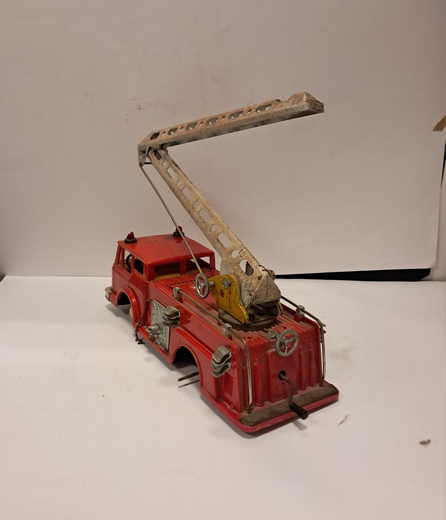 Antigo carro de bombeiros