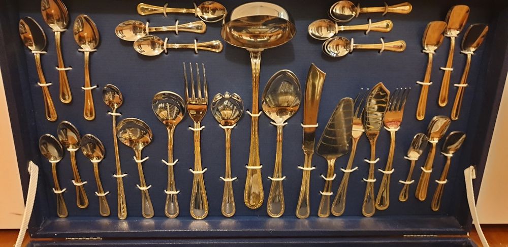 Faqueiro aço inoxidável banhado a Ouro