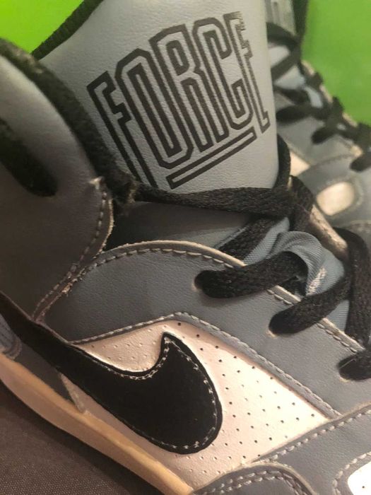продам дитячі кроссівки NIKE