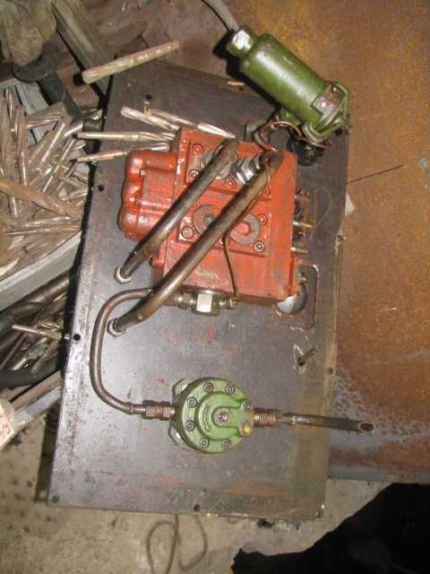 Агрегат насосний Г-12 з гідророзподільником.