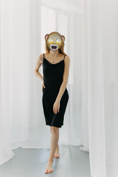 Сукня святкова чорна