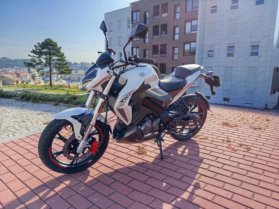 Mota Keeway RKF 125cc( práticamente nova )