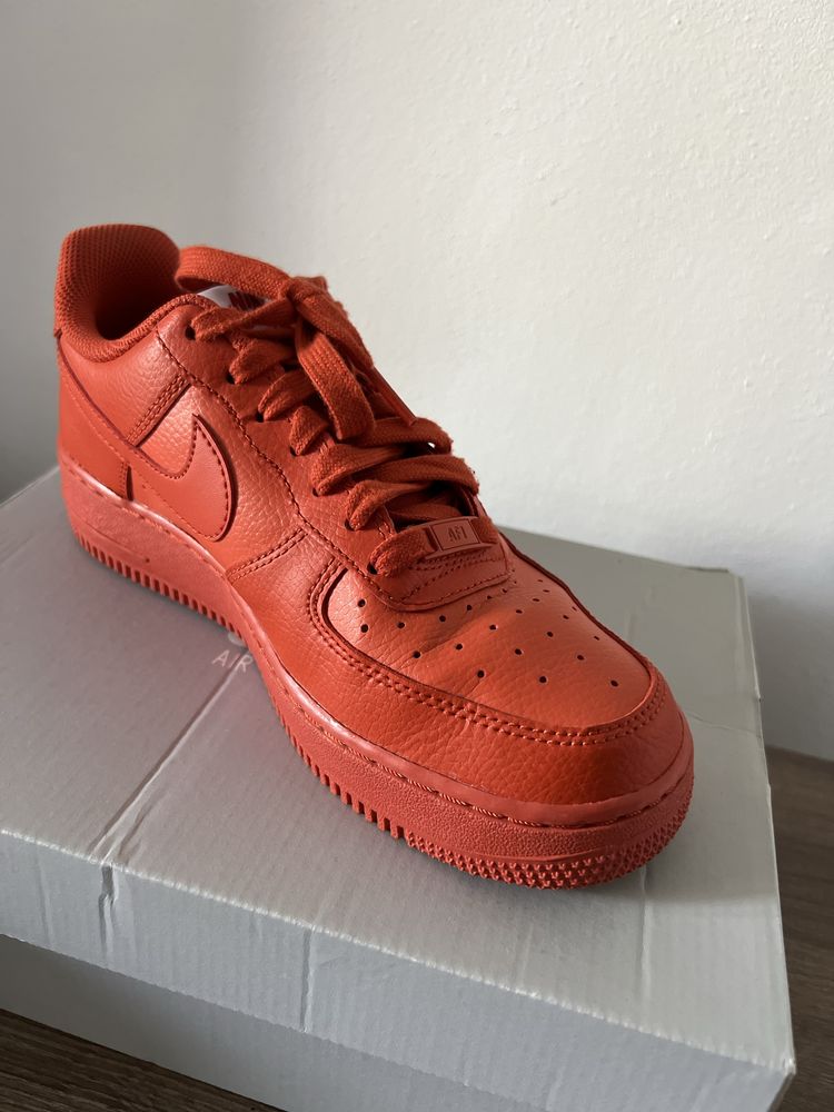 Nike Air Force 1 07 PEACH