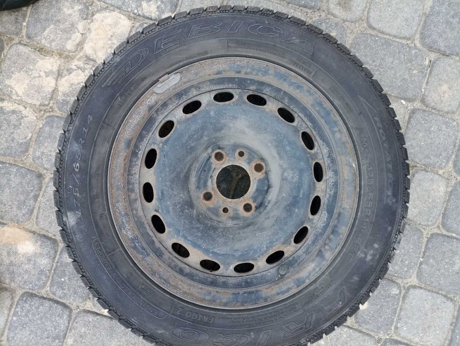 Opony zimowe Dębica Frigo 175/65R14 +felgi ET35
